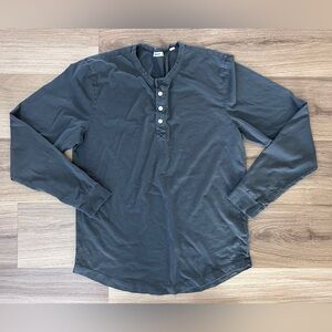 Buck Mason Mens Henley Shirt M Mens Charcoal Cotton Long Sleeve Curved Hem